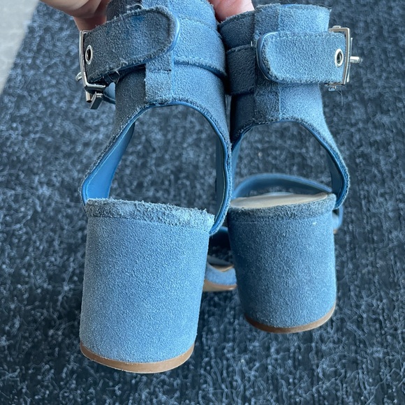 Saks Fifth Avenue blue suede sandals - Picture 4 of 7